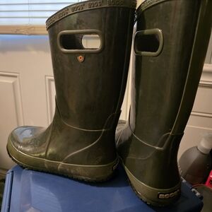 YOUTH Boggs Olive Green Waterproof Pull-On Rain Boots